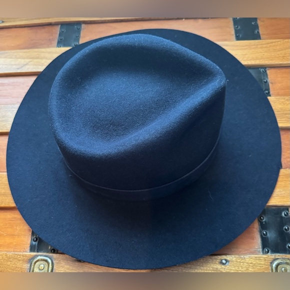 Gigi Pip Navy Blue Miller Hat - Picture 7 of 11